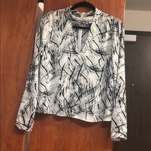 ASTR Black and white Keyhole Blouse